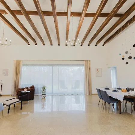 Cozy Villa